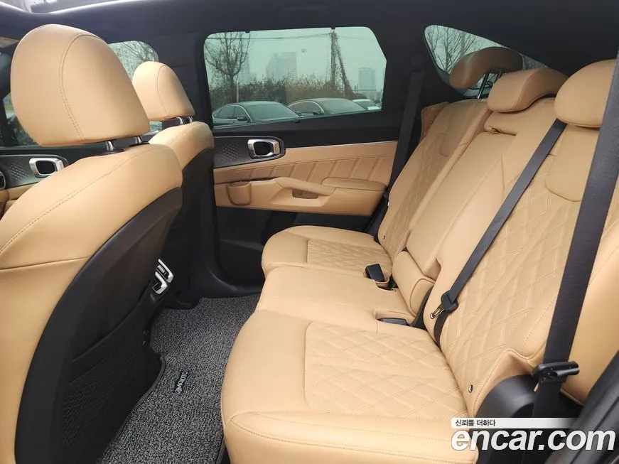 Kia Sorento — фото 7
