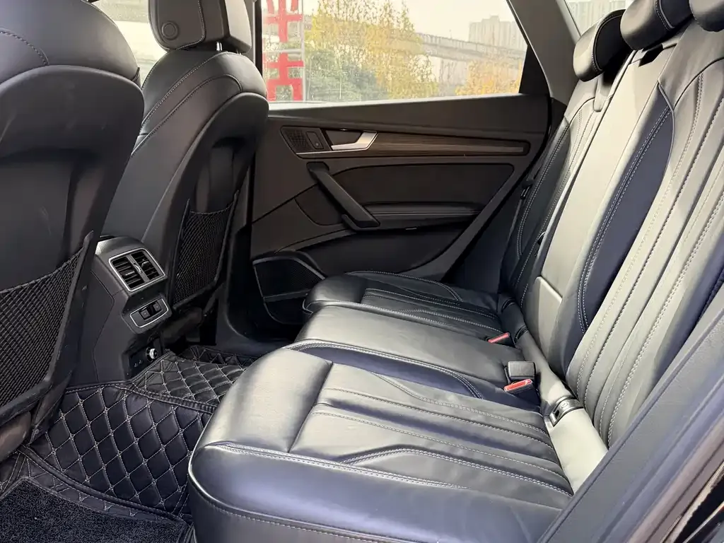 Audi Q5L 2023 из CN, фото 8