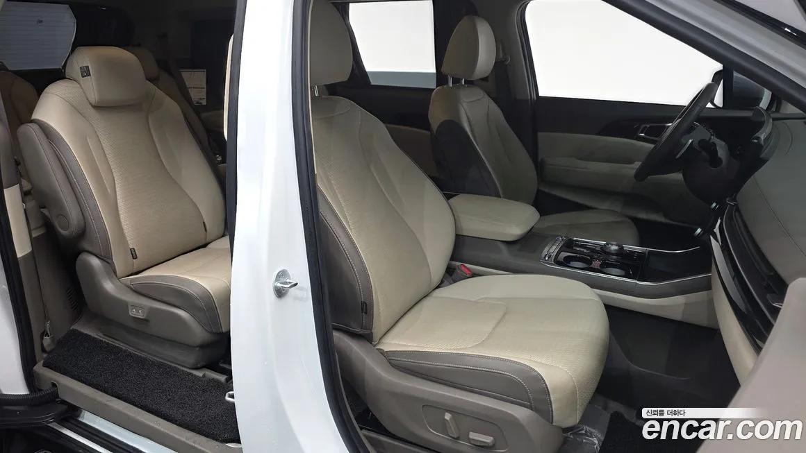 Kia Carnival — фото 10
