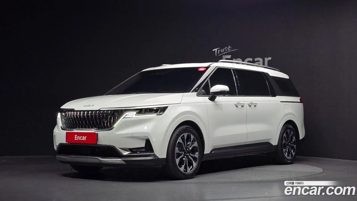 Kia Carnival — фото 1