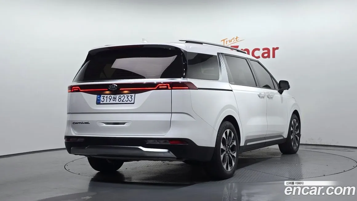 Kia Carnival — фото 2