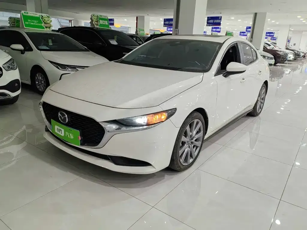 Mazda 3 Axela 2023 из CN, фото 1