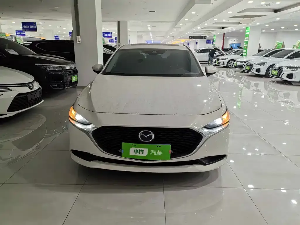 Mazda 3 Axela 2023 из CN, фото 3