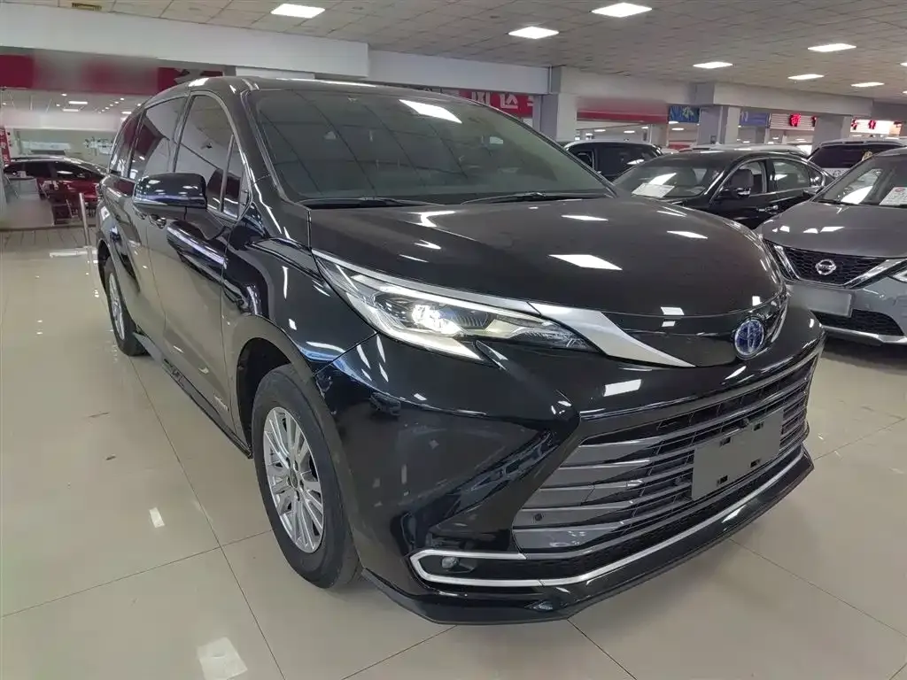Toyota Sienna 2022 из CN, фото 4