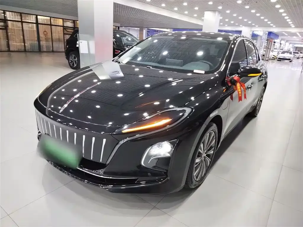 Hongqi E-QM5 2024 из CN, фото 1