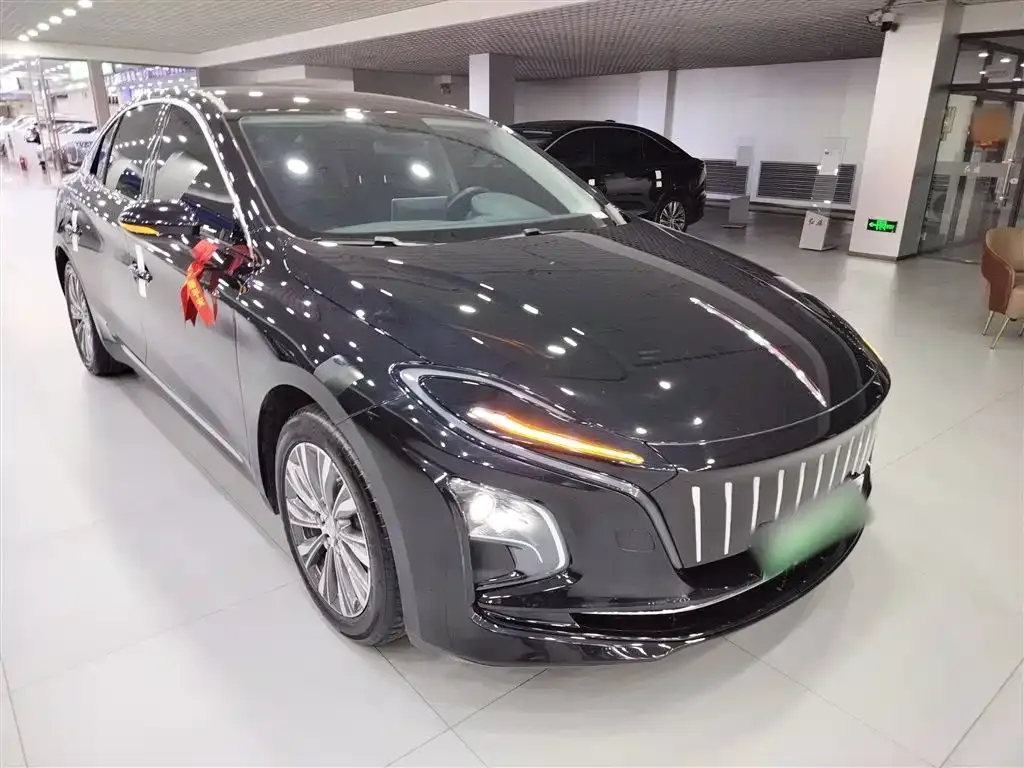 Hongqi E-QM5 2024 из CN, фото 4