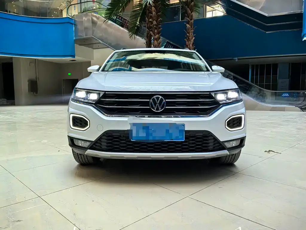 Volkswagen T-Roc — фото 2