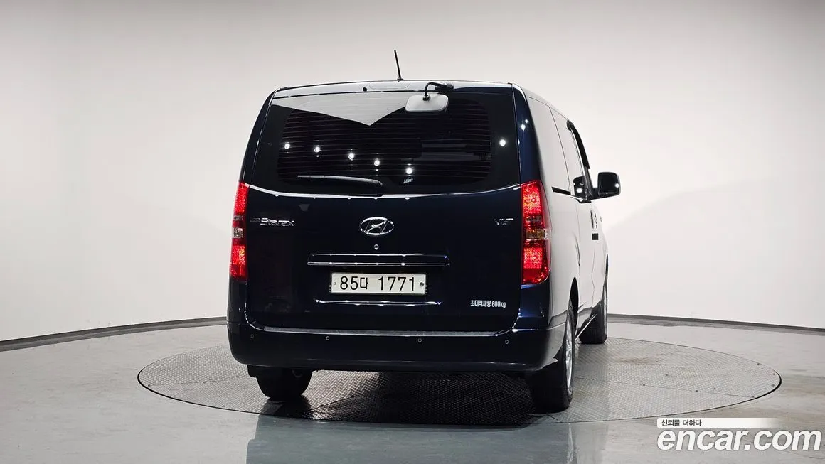 Hyundai Starex — фото 4