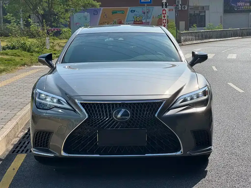 Lexus LS 2021 из CN, фото 2