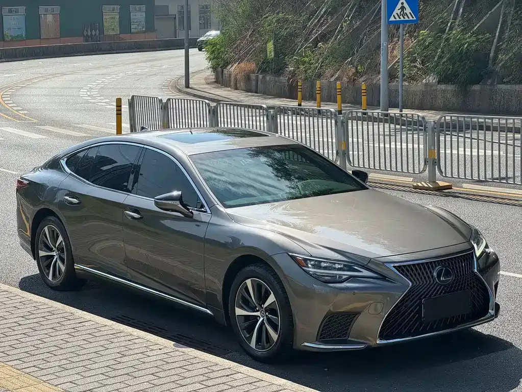 Lexus LS 2021 из CN, фото 3