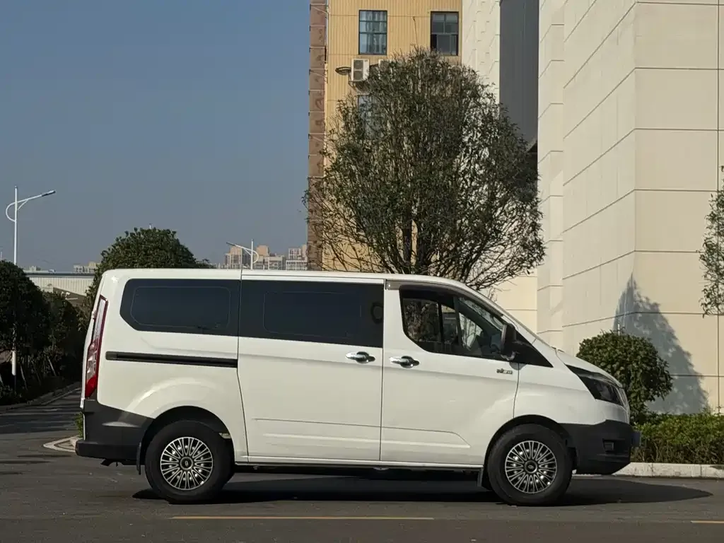 Ford Transit 2022 из CN, фото 4