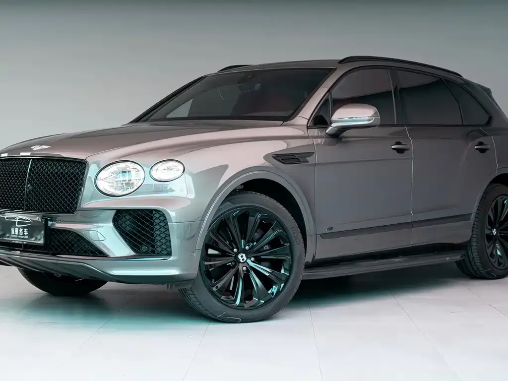 Bentley Bentayga 2023 из CN, фото 2