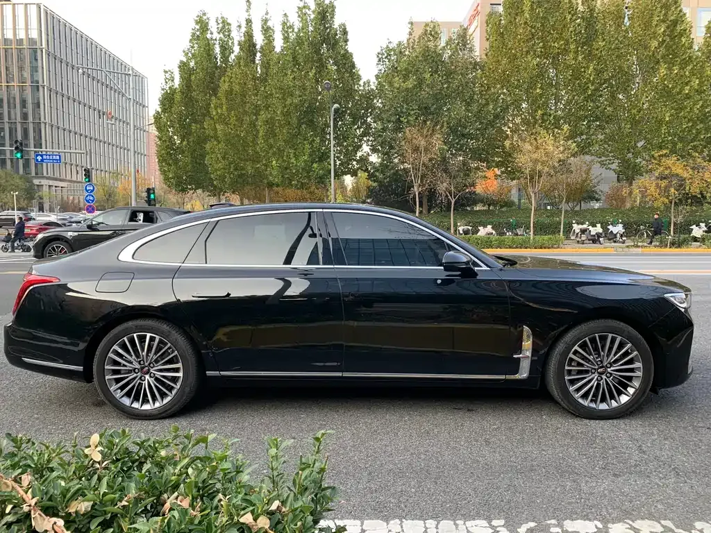 Hongqi H9 — фото 4