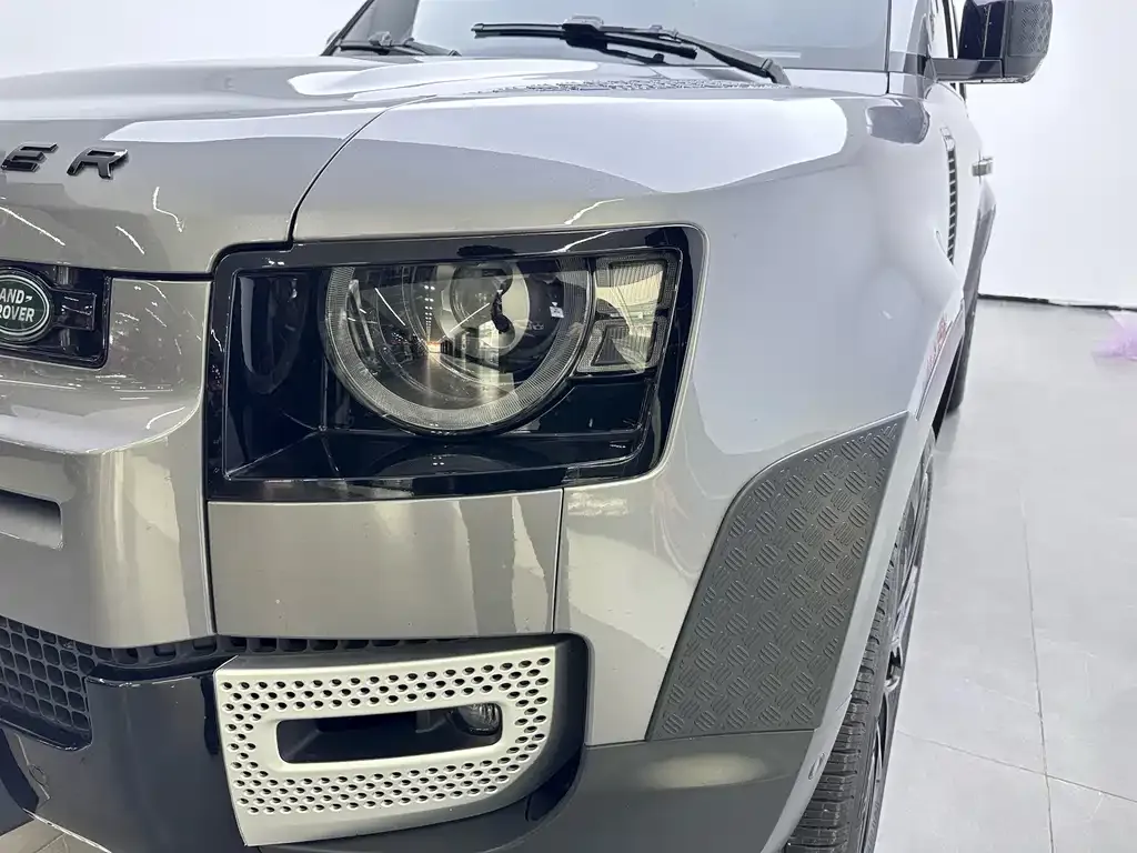 Land Rover Defender — фото 4