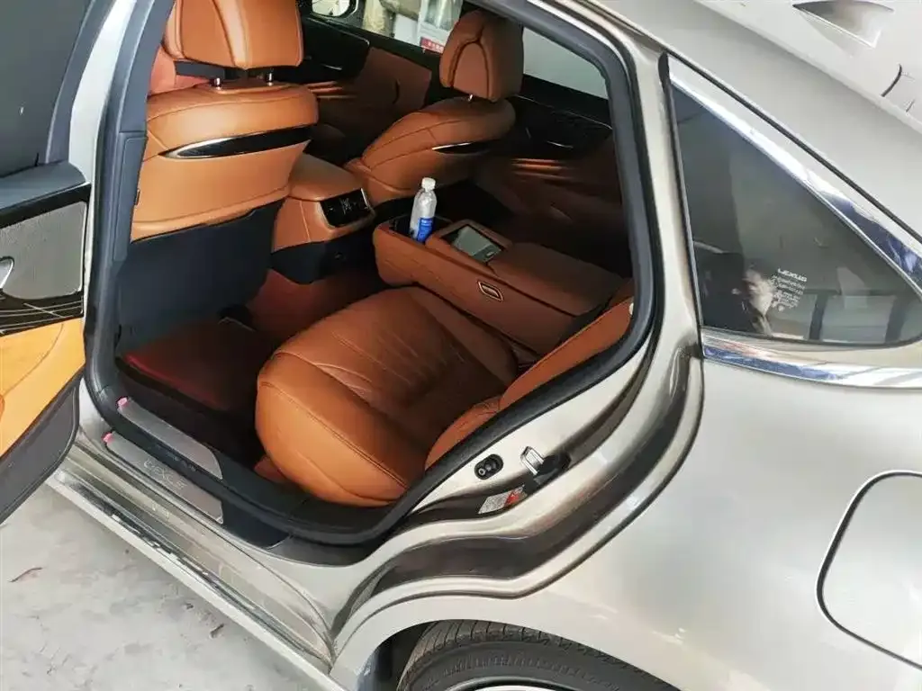 Lexus LS 2021 из CN, фото 10