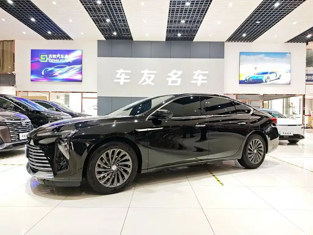 Buick LaCrosse 2024 из CN, фото 1