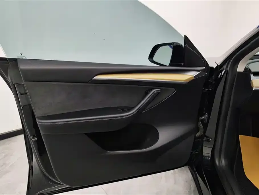 Tesla Model Y 2023 из CN, фото 7