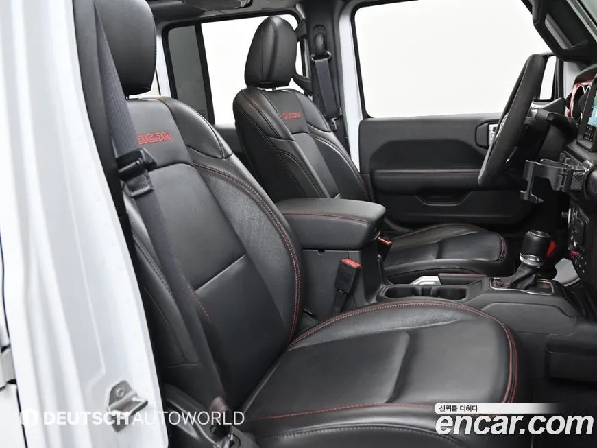 Jeep Wrangler — фото 10