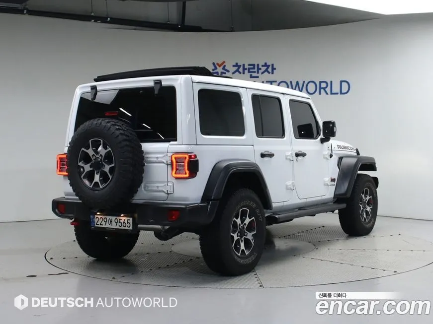 Jeep Wrangler — фото 2