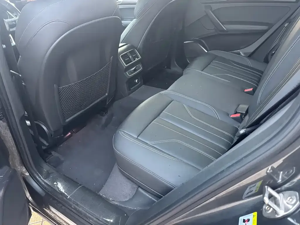 Audi Q5L 2023 из CN, фото 10