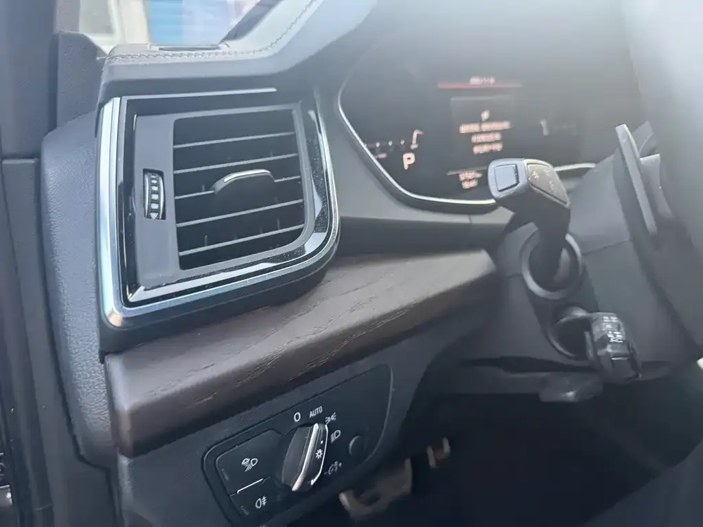 Audi Q5L 2023 из CN, фото 7