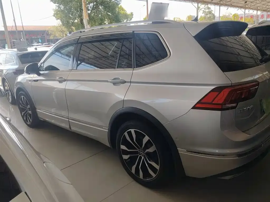 Volkswagen Tiguan L 2021 из CN, фото 5