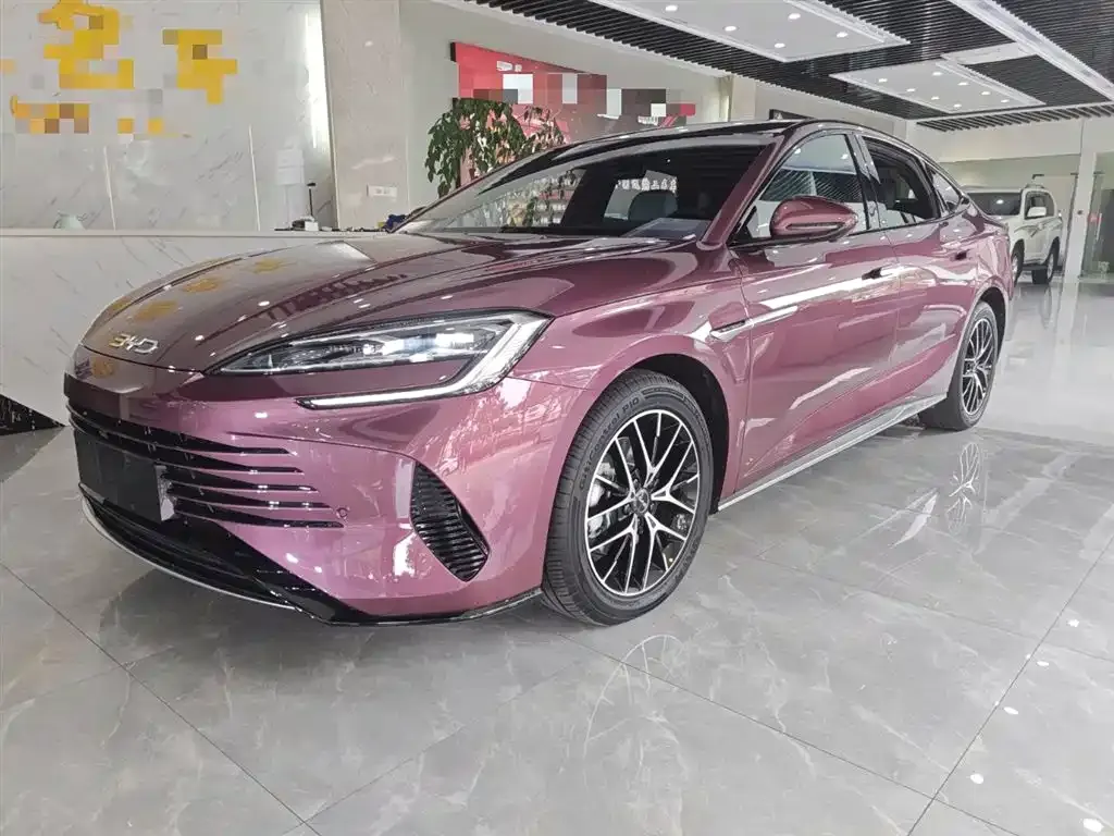 BYD Seal — фото 1