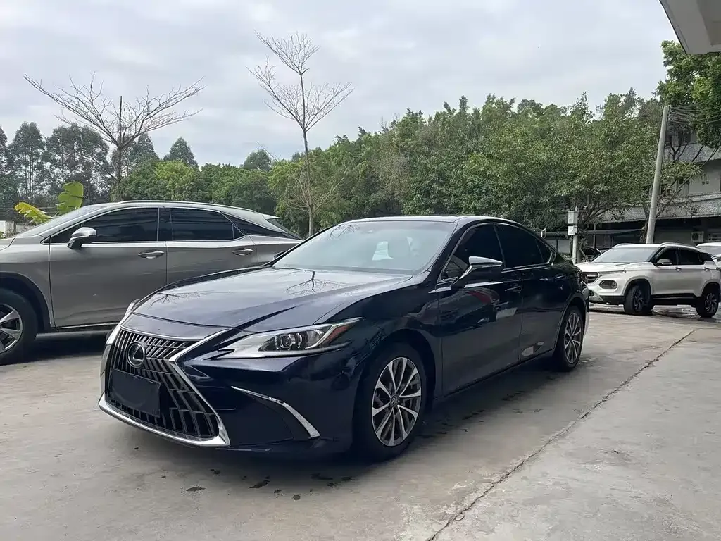 Lexus ES 2023 из CN, фото 1