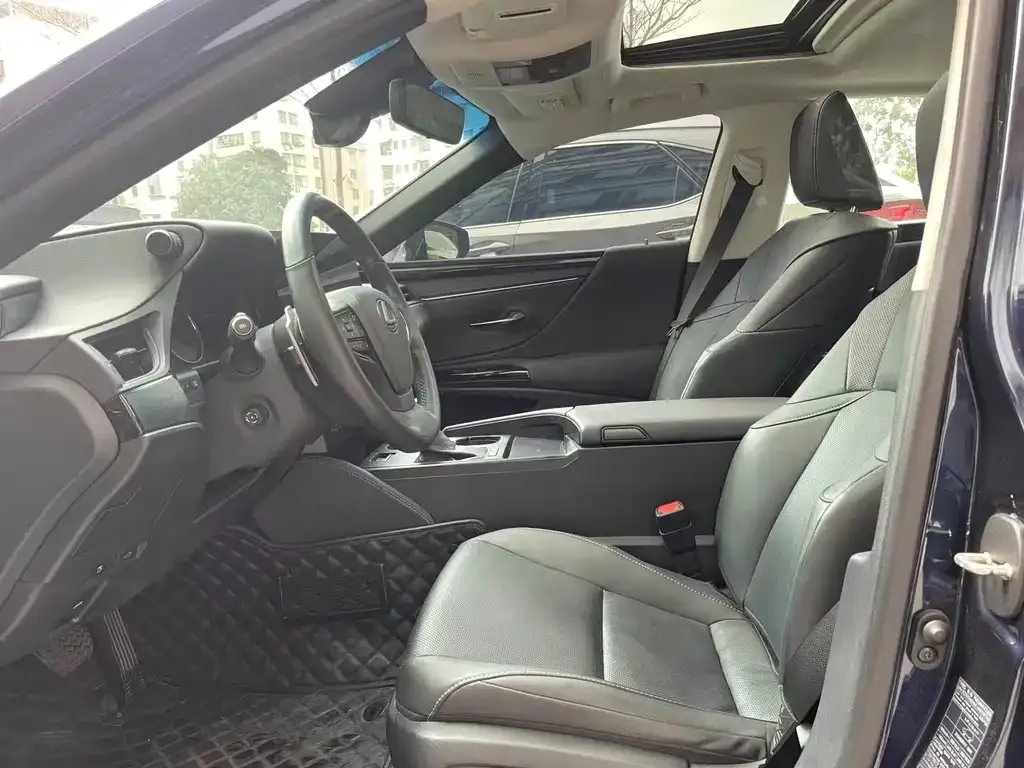 Lexus ES 2023 из CN, фото 3