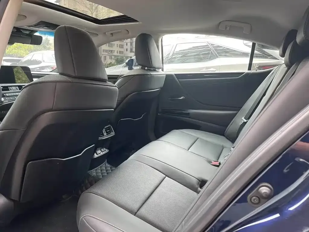 Lexus ES 2023 из CN, фото 5
