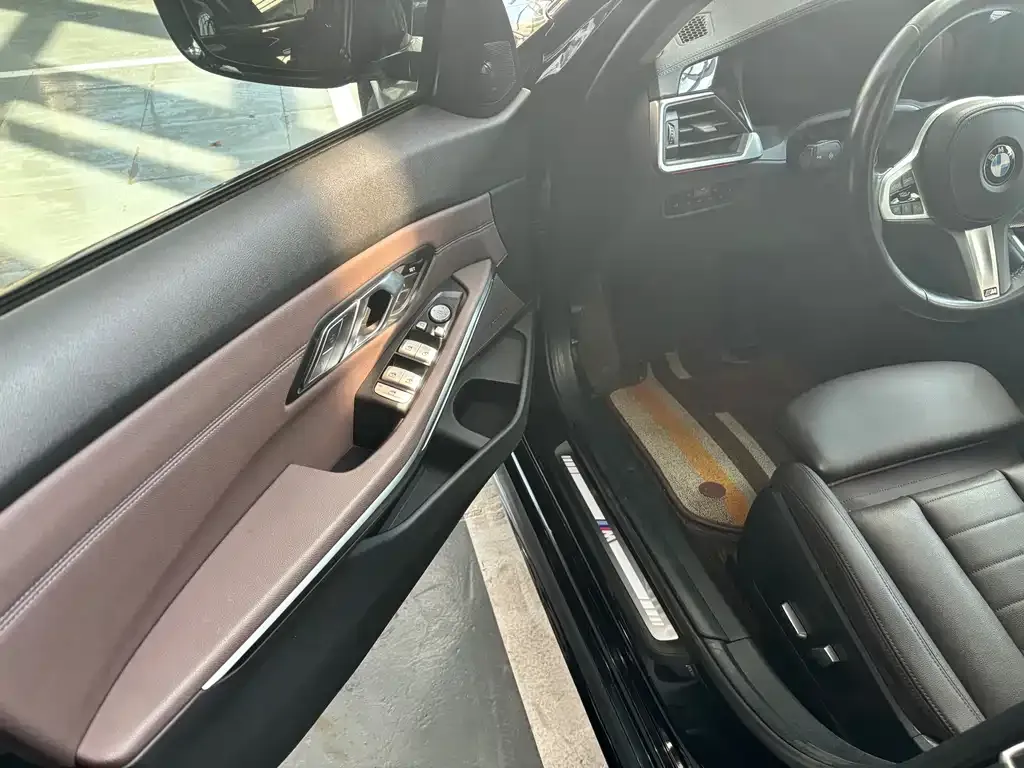 BMW 3 Series 2021 из CN, фото 4