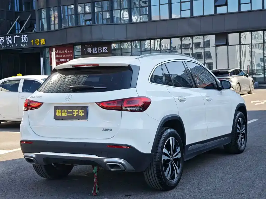Mercedes-Benz GLA — фото 6