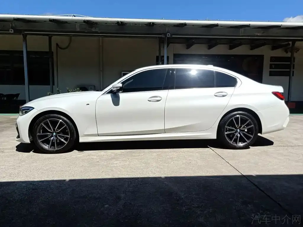 BMW 3 Series 2021 из CN, фото 4