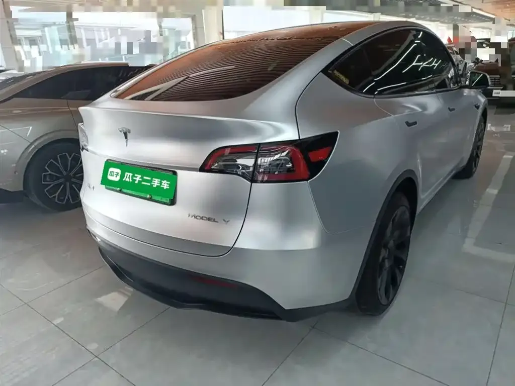 Tesla Model Y — фото 7