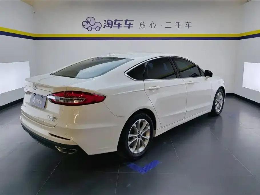 Ford Mondeo 2021 из CN, фото 3