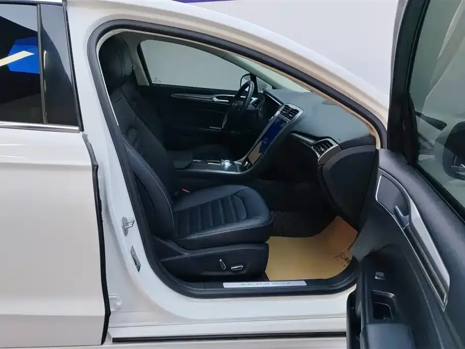 Ford Mondeo 2021 из CN, фото 8