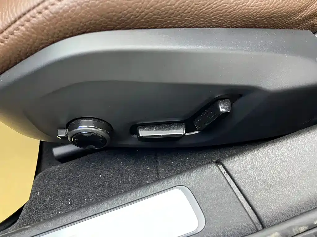 Volvo S90 2025 из CN, фото 5