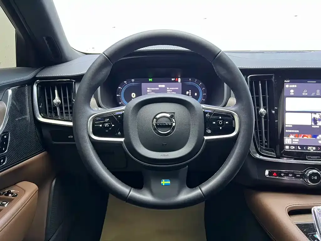 Volvo S90 2025 из CN, фото 8