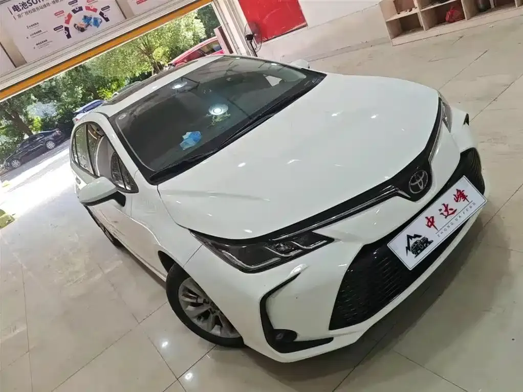 Toyota Corolla 2022 из CN, фото 3