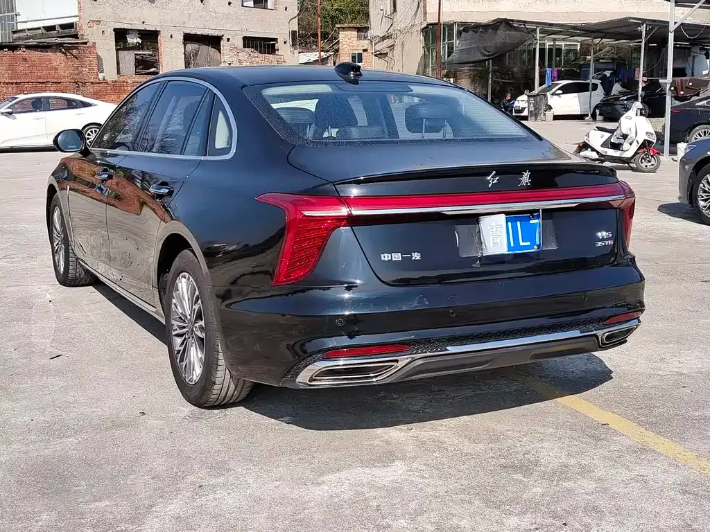 Hongqi H5 — фото 10