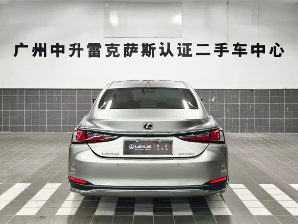 Lexus ES — фото 4