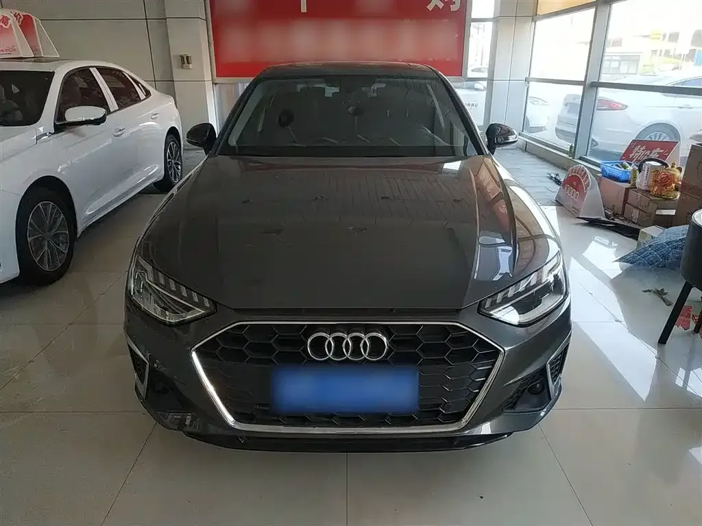 Audi A4L 2022 из CN, фото 3