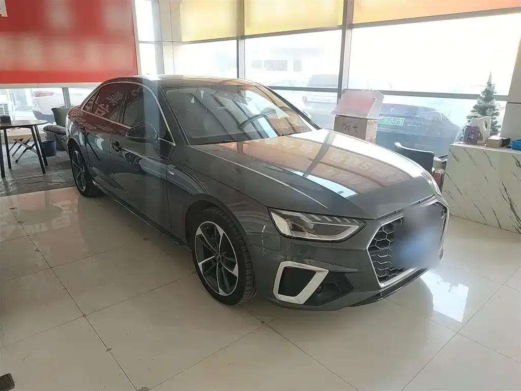 Audi A4L 2022 из CN, фото 4