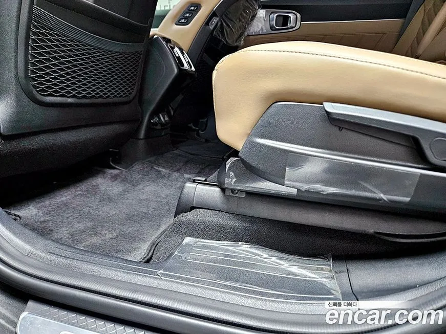 Kia Sorento — фото 8