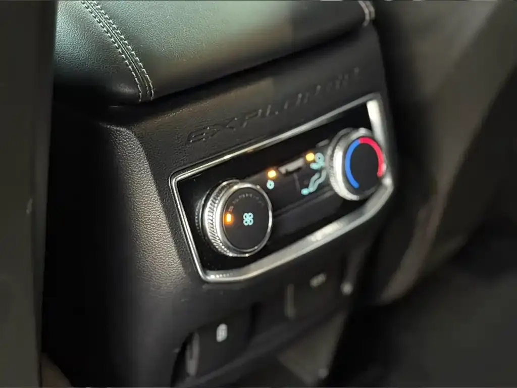 Ford Explorer 2021 из CN, фото 10