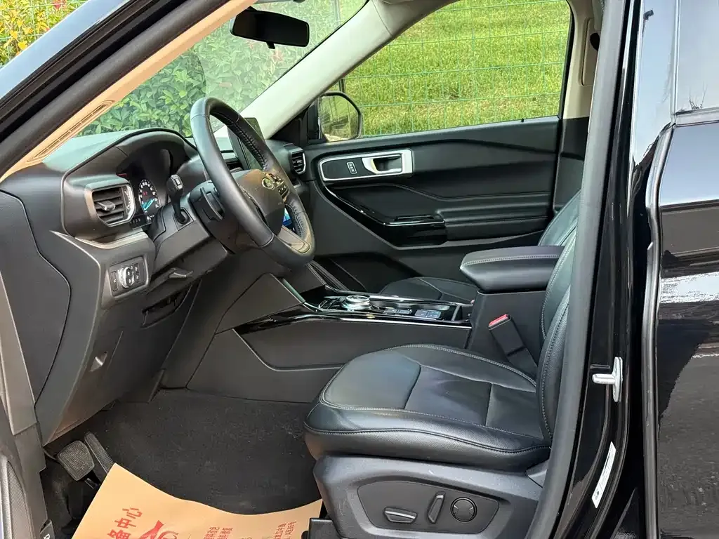 Ford Explorer 2021 из CN, фото 6