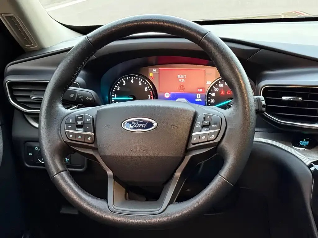 Ford Explorer 2021 из CN, фото 9