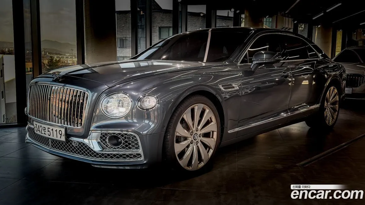 Bentley Flying Spur 2021 из KR, фото 2