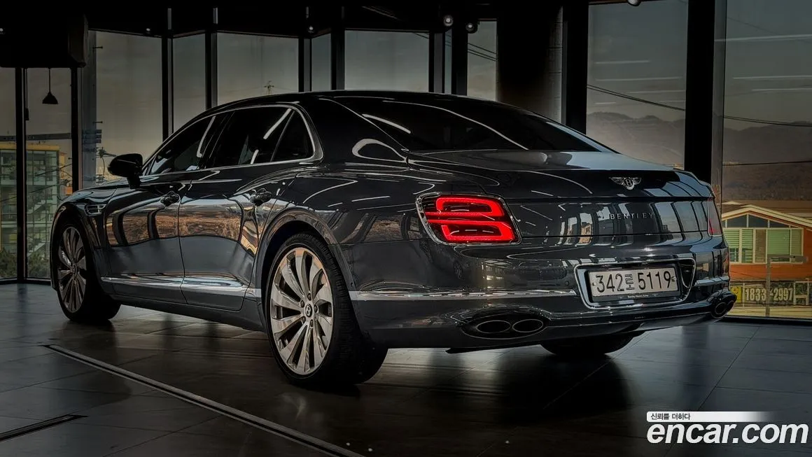Bentley Flying Spur 2021 из KR, фото 4