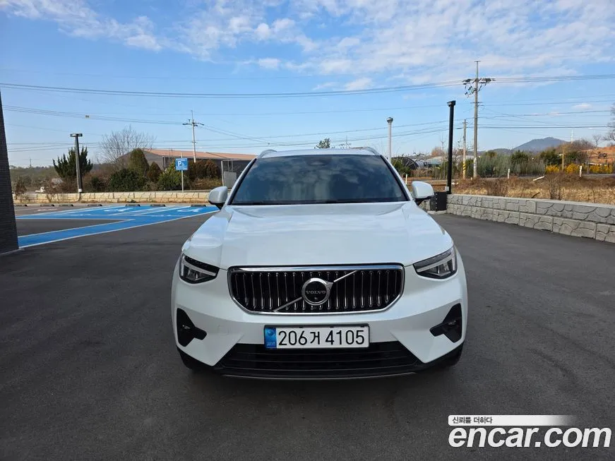 Volvo XC40 2023 из KR, фото 3